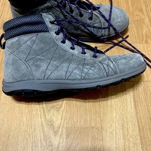 Deluthe Trading Company gray boots , with purple detailing